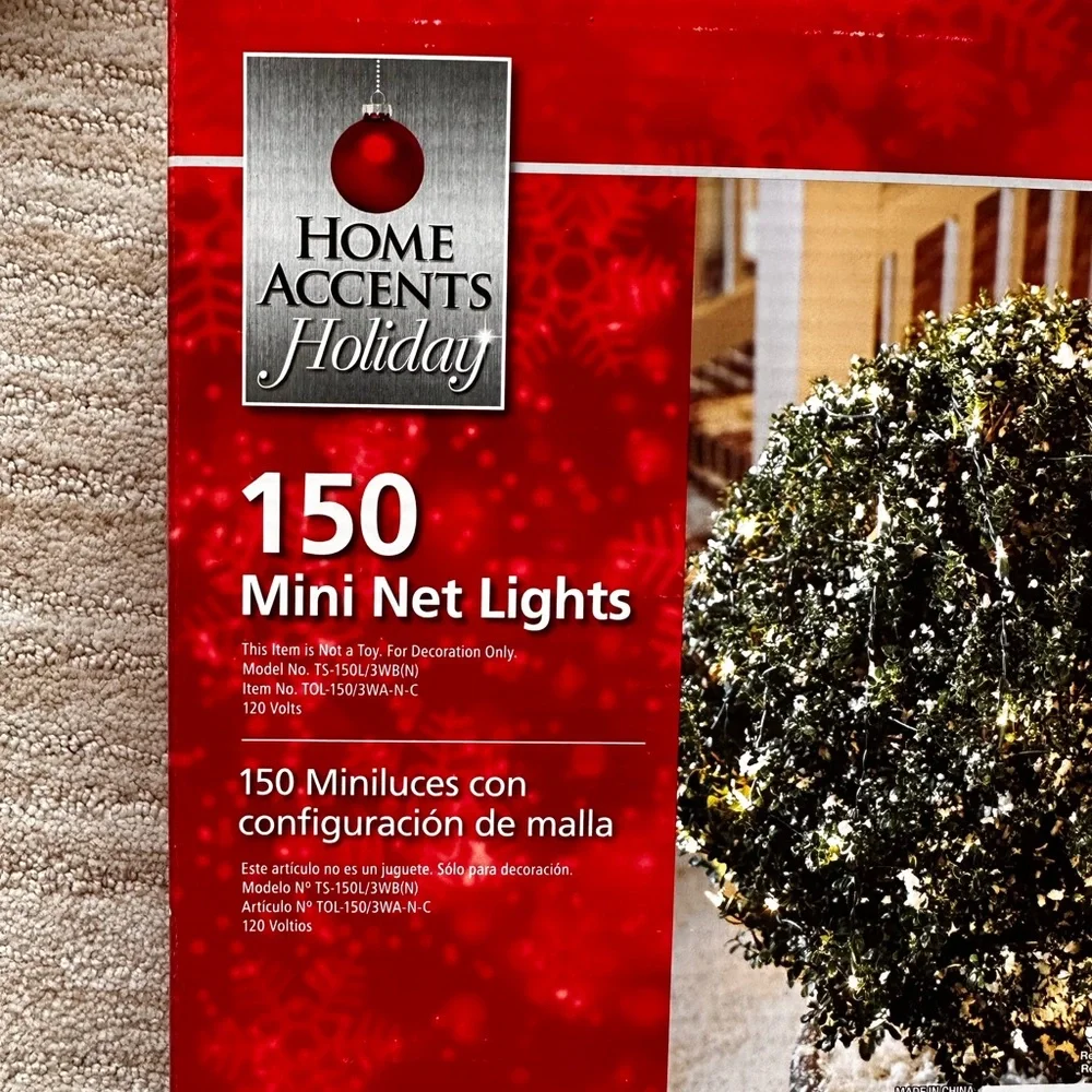 2 Sets of Home Accents Holiday 150 Clear Incandescent Mini Net Lights 4ft x 6 ft